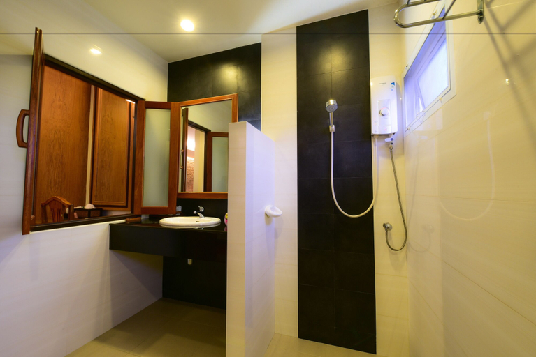 Bathroom 4, Rapeepan Ville, Muang Ubon Ratchatani