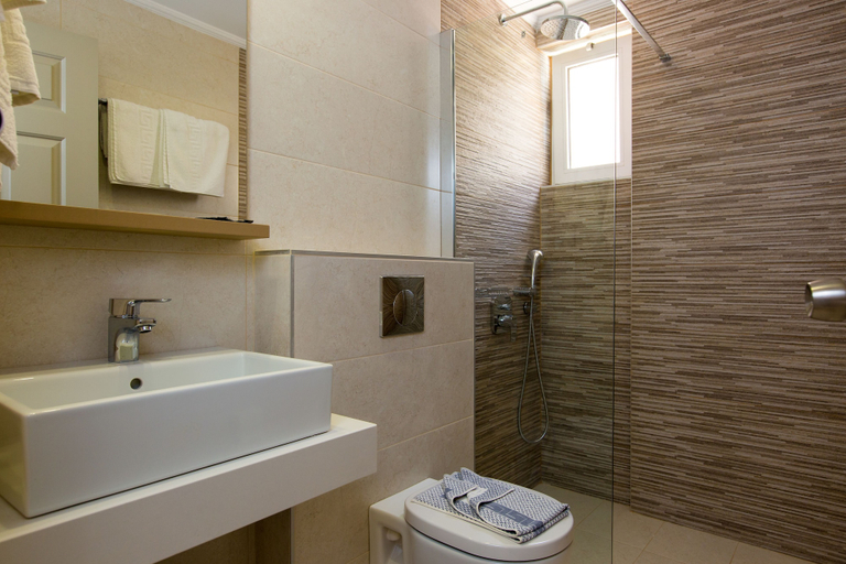 Bathroom 3, Trefon Hotel Apartments and Family Suites, Crete