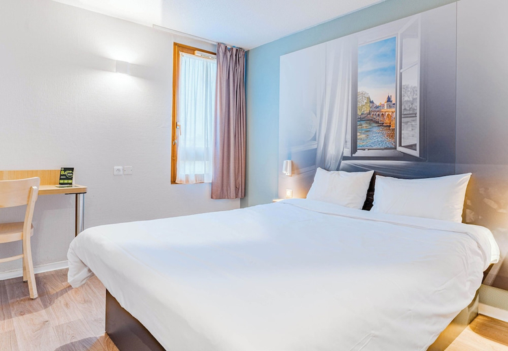 Bedroom 2, B&B HOTEL Chatellerault, Vienne