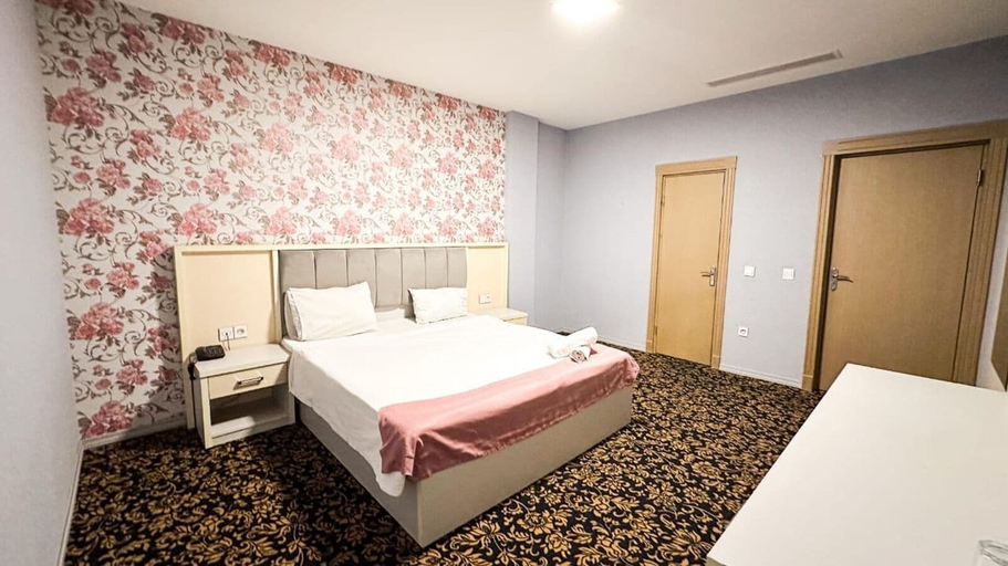 Room 5, Nerimanov ALTUS Hotel & Restaurant, Baku