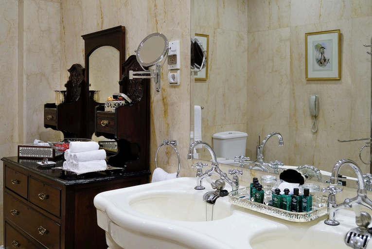 Bathroom 4, Pavillon Winter Luxor, Luxor