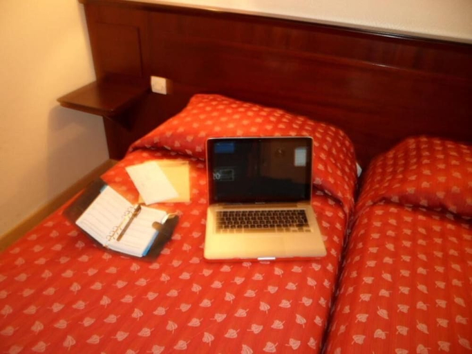 Bedroom 3, Hotel de Paris Opera, Paris