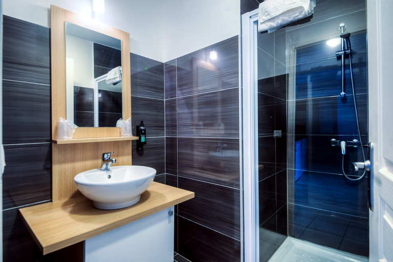 Bathroom 4, Comfort Aparthotel Frejus La Tour De Mare, Var