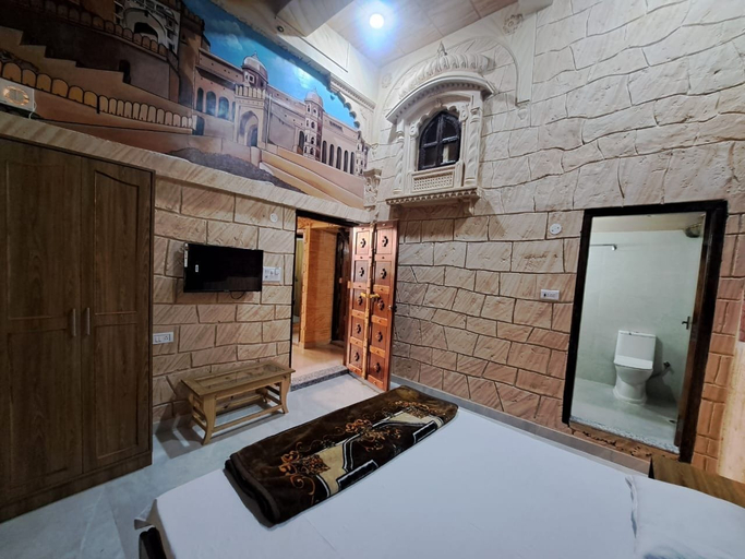 Others 5, Batra Guest House, Varanasi