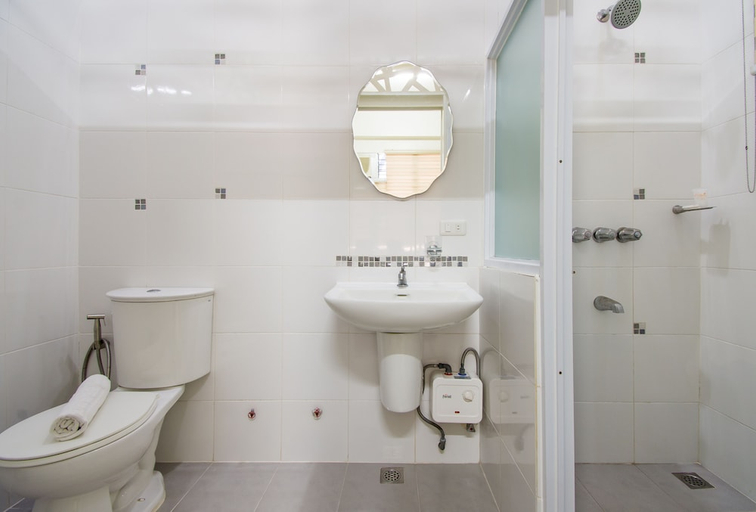 Bathroom 3, Alicia Tower Residences, Cebu City