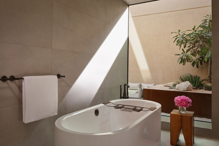 Bathroom 2, The Ritz Carlton Ras Al Khaimah Al Wadi Desert, Ras Al Khaimah