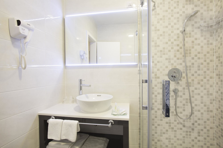 Bathroom 4, Boutique Hotel Intermezzo Pag Centre, Pag