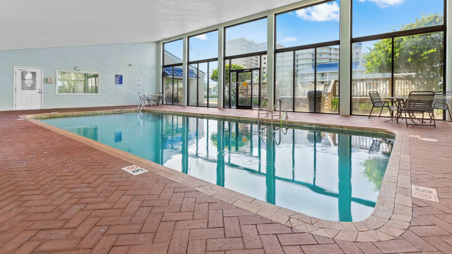 Sport & Beauty 4, Seaside Beach & Racquet Club 1115, Baldwin