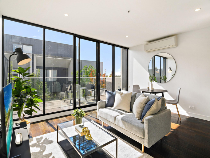 4, Bright 1BR Apartment Near Maribyrnong River, Melbourne