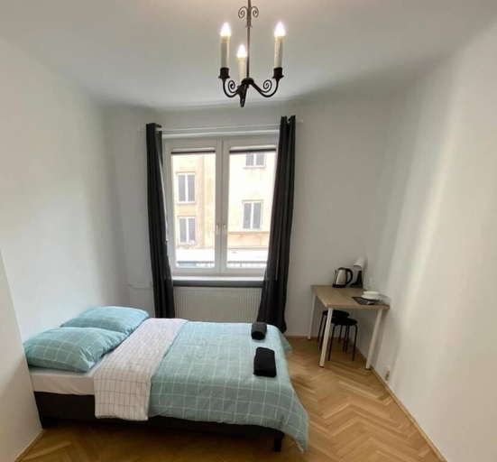 Room 5, Fantastic Inn Warsaw - CH10, Warsaw