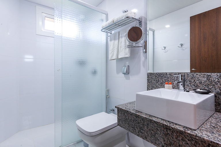 Bathroom 4, Luz Hotel by Castelo Itaipava, Foz do Iguaçu