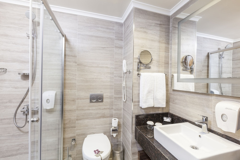 Bathroom 5, Side Royal Palace Hotel & Spa - All Inclusive, Manavgat