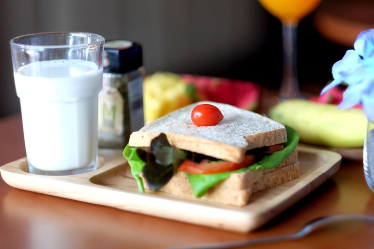 Food & Drinks 3, Phobphanhostel, Huai Kwang