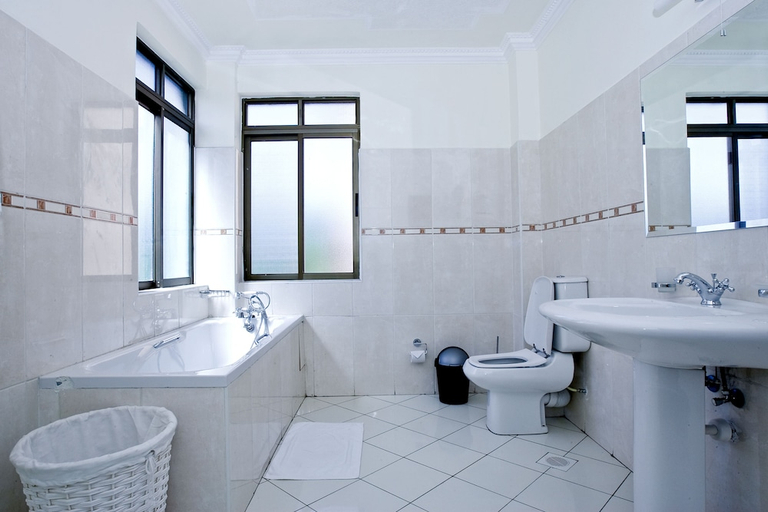 Bathroom, GemSuites State House, Dagoretti North