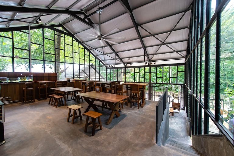 Food & Drinks 5, Boulder Valley, Penang Island