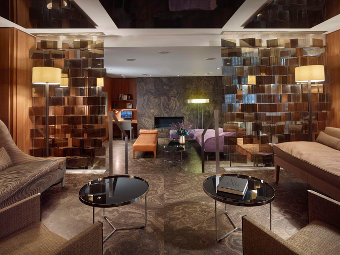 Others 5, The Emblem Hotel, Praha 1
