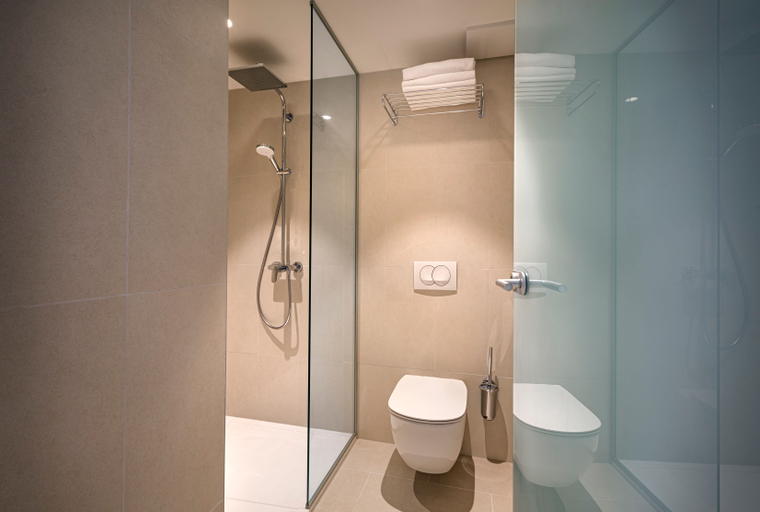 Bathroom 5, Valamar Carolina Hotel, Lopar/Supetarska Draga