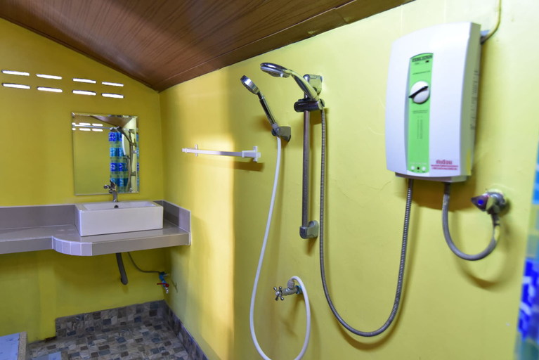 Bathroom, Lipe Power Beach Resort, Muang Satun