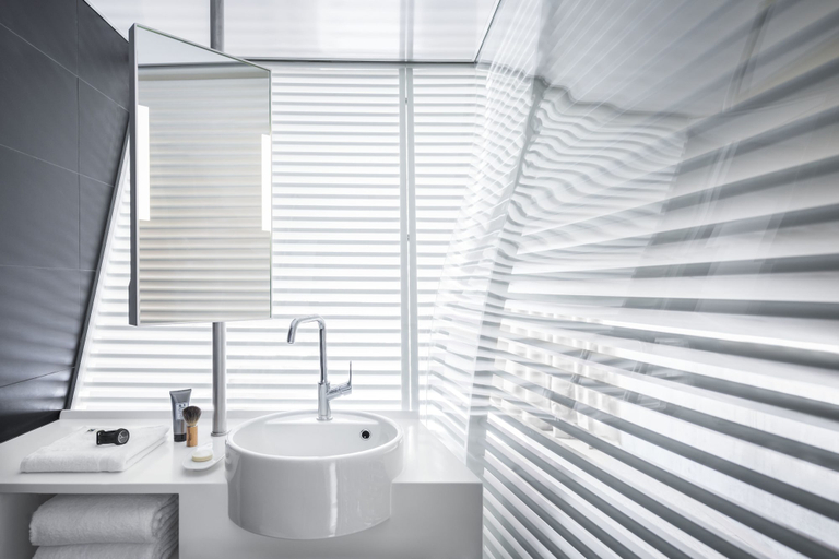 Bathroom 4, OKKO Hotels Lyon Centre, Rhône