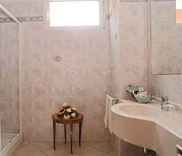 Bathroom 4, Hotel Primavera, Verbano-Cusio-Ossola