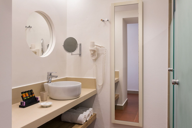 Bathroom 5, Kalypso Hotel, Crete