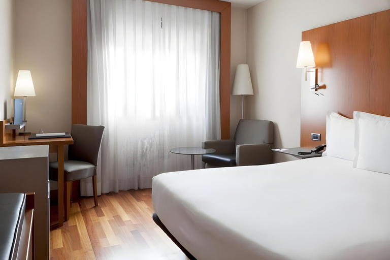 Bedroom 2, B&B HOTEL Ciudad de Lleida, Lleida