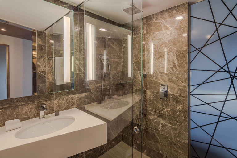 Bathroom 3, AC Hotel by Marriott Guadalajara Expo, Zapopan
