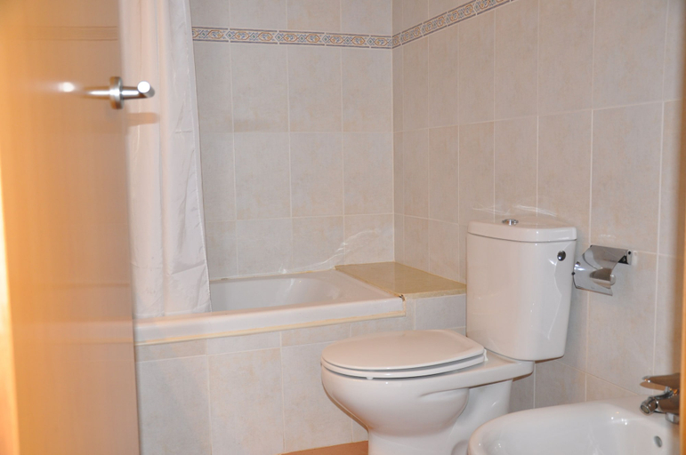Bathroom 3, Hotel Club Sunway Punta Prima, Baleares