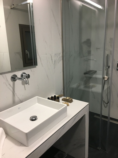 Bathroom 4, 360 Degrees Pop Art Hotel, Attica