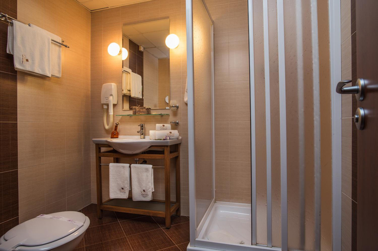 Bathroom 4, Forum Hotel, Stara Zagora