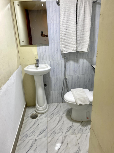 Bathroom 4, Hotel Tropical Daisy, Dhaka