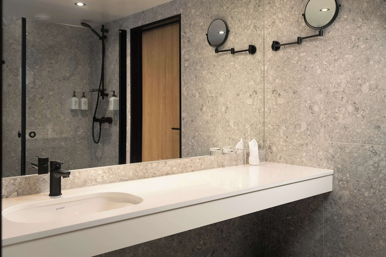Bathroom 4, Scandic Victoria, Oslo