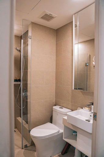 Bathroom 3, The Song Apartment, Vũng Tàu