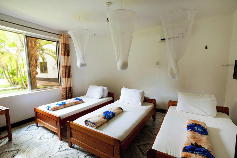 Bedroom 2, Keys Hotel Mbokomu Branch, Moshi Urban