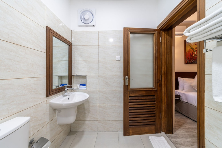 Bathroom 3, PrideInn Hotel Diani, Msambweni