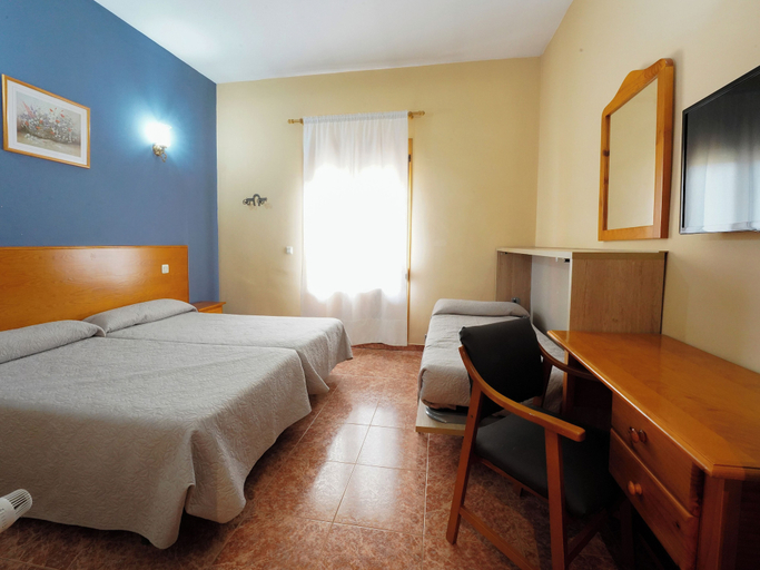 Bedroom 3, Hotel La Rueda 3000, Teruel