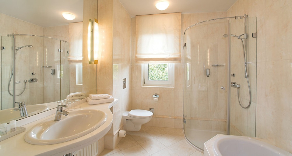Bathroom 4, Victor's Residenz-Hotel Erfurt, Erfurt