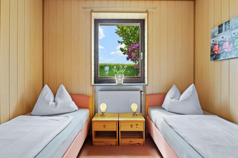 Bedroom 2, Ferienwohnungen Kleckerburg mit Me, Rostock