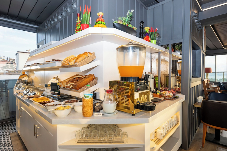 Food & Drinks 5, Arden City Hotel, Fatih
