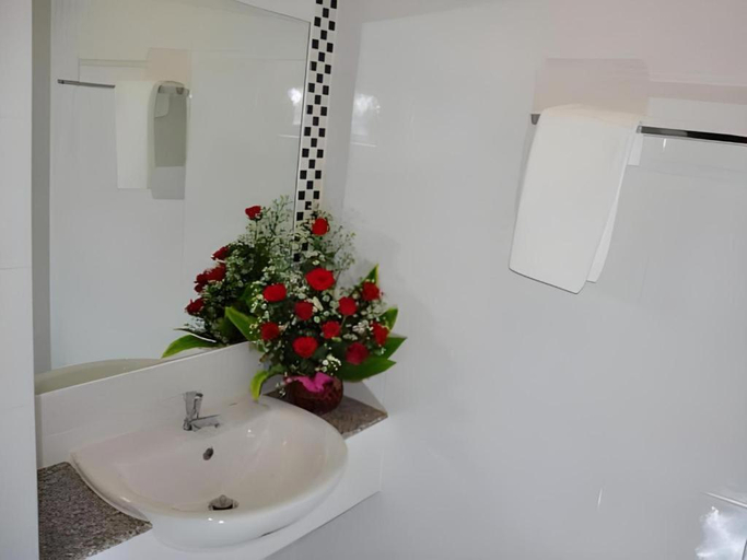 Bathroom 4, I-Yaris Boutique Resort, Muang Khon Kaen