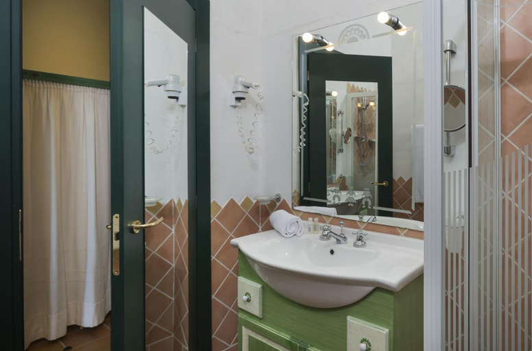 Bathroom 4, Rocce Sarde, Olbia-Tempio