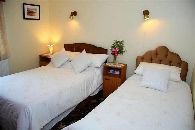 Bedroom, Corrib View Farm