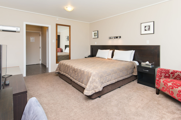 Bedroom 2, Discovery Settlers Hotel Whangarei, Whangarei