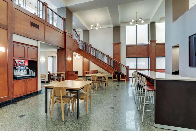 Food & Drinks 5, Drury Inn & Suites Birmingham Lakeshore Drive, Jefferson