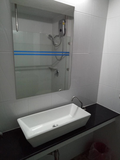 Bathroom 5, Nanchao Hotel, Muang Phitsanulok