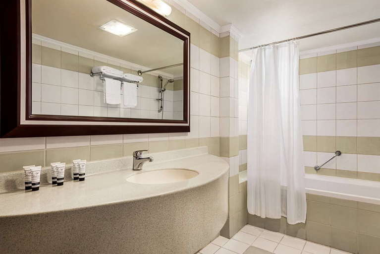 Bathroom 4, EASTYARD Dammam - Hotel, Dammam