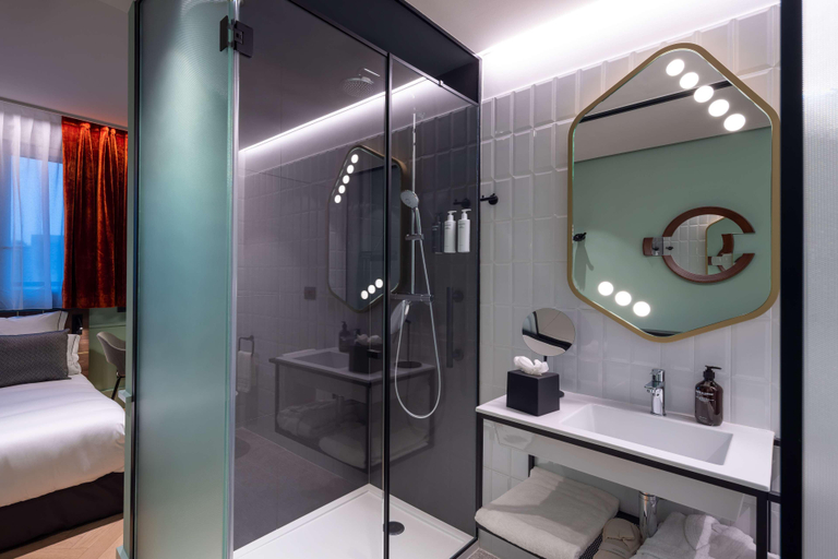 Bathroom 4, Urban Hive Hotel, Milano