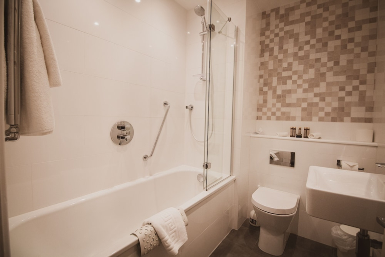 Bathroom 4, Merewood Country House Hotel, Cumbria