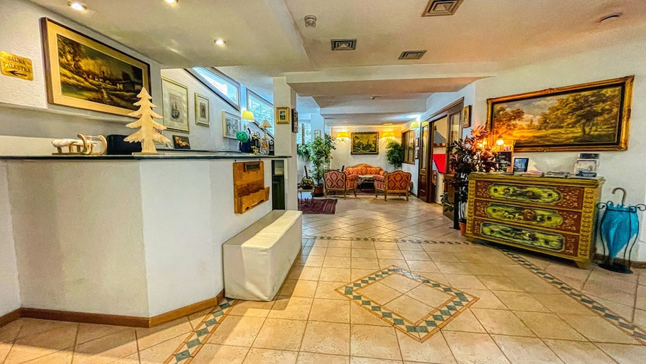 Others 5, Residence villa Frejus, Torino