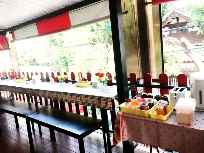 Food & Drinks, SidaRe Bed and Breakfast, Huai Kwang